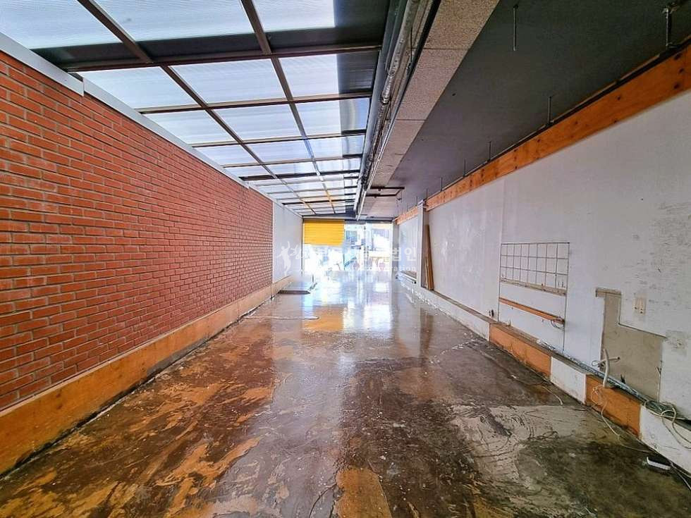 서울 마포구 서교동 무권리 l 패션거리메인상권 l 유동인구많음 l 노출 좋은 1층상가 월세 매물번호 10502 사진 4