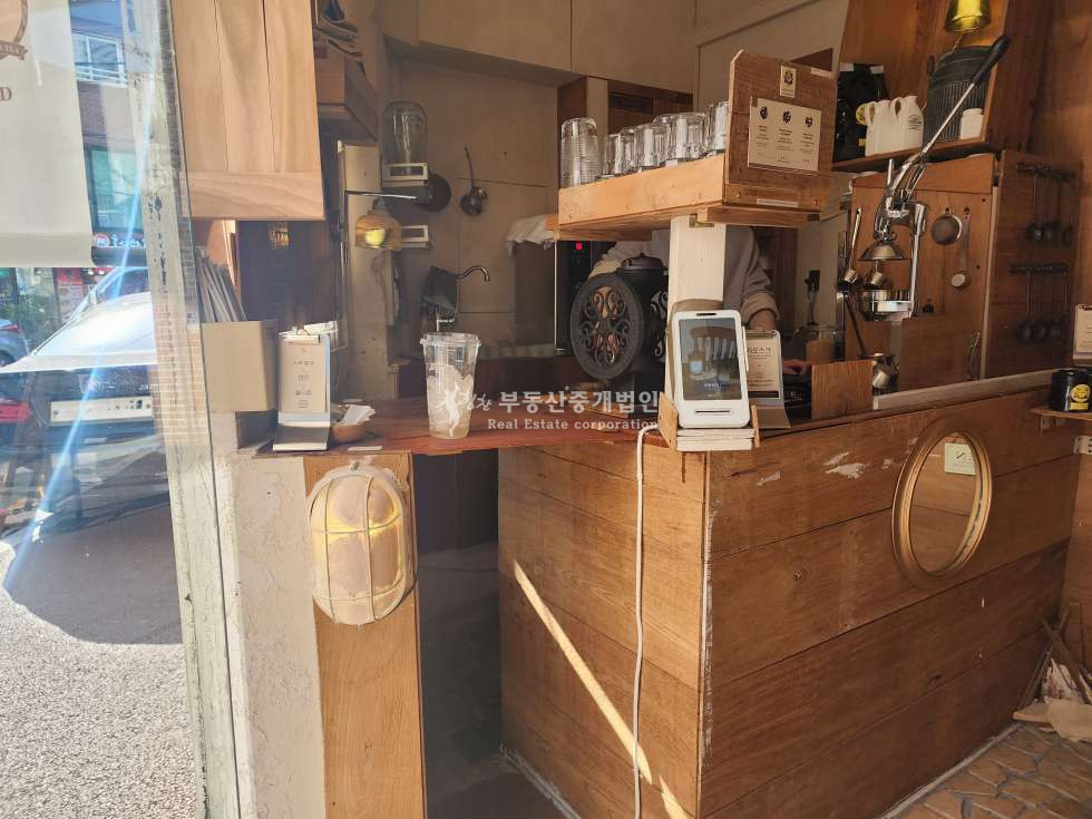 서울 서대문구 창천동 신촌 먹자골목 첫 창업 하기 좋은 월세 저렴한 카페 월세 매물번호 12890 사진 2