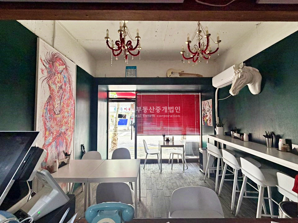 서울 마포구 서교동 서교동 오피스 주거 혼합상권 아만티호텔 인근 유동 넘치는 대로변 상가 1층 월세 매물번호 13207 사진 1