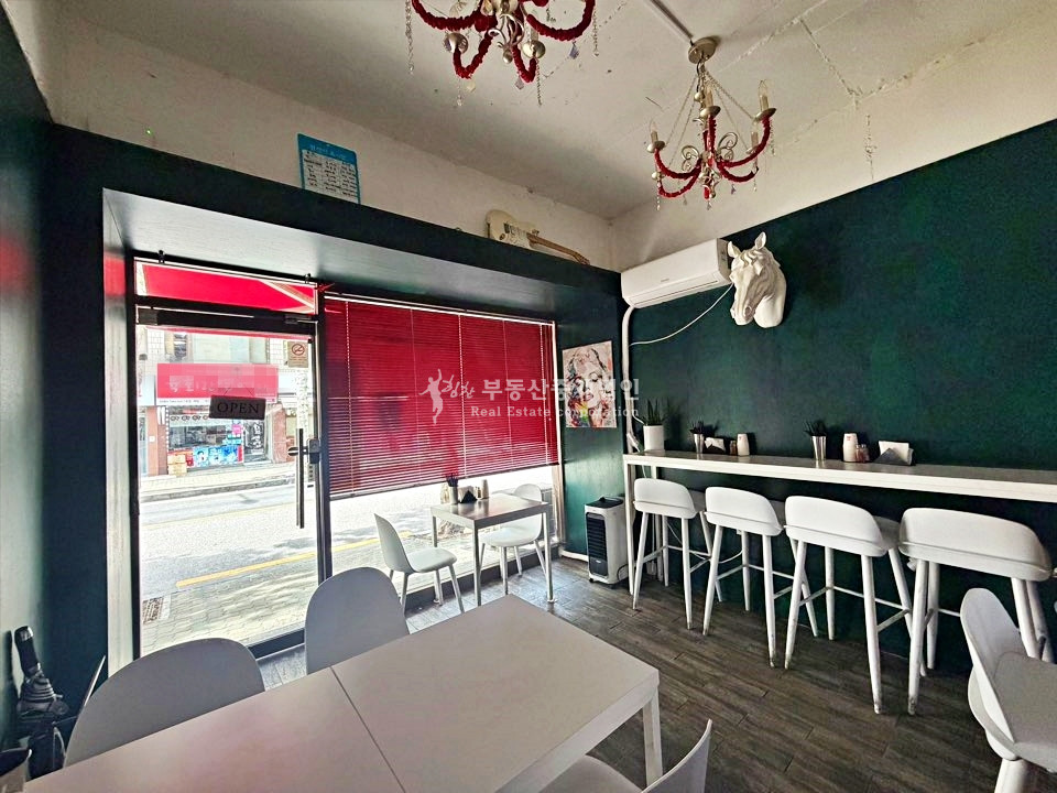 서울 마포구 서교동 서교동 오피스 주거 혼합상권 아만티호텔 인근 유동 넘치는 대로변 상가 1층 월세 매물번호 13207 사진 2