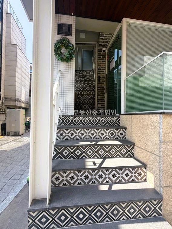 서울 마포구 신수동 무권리 I 대흥역 도보5분 신축급 세련된 외관건물 통임대 월세 매물번호 12780 사진 5